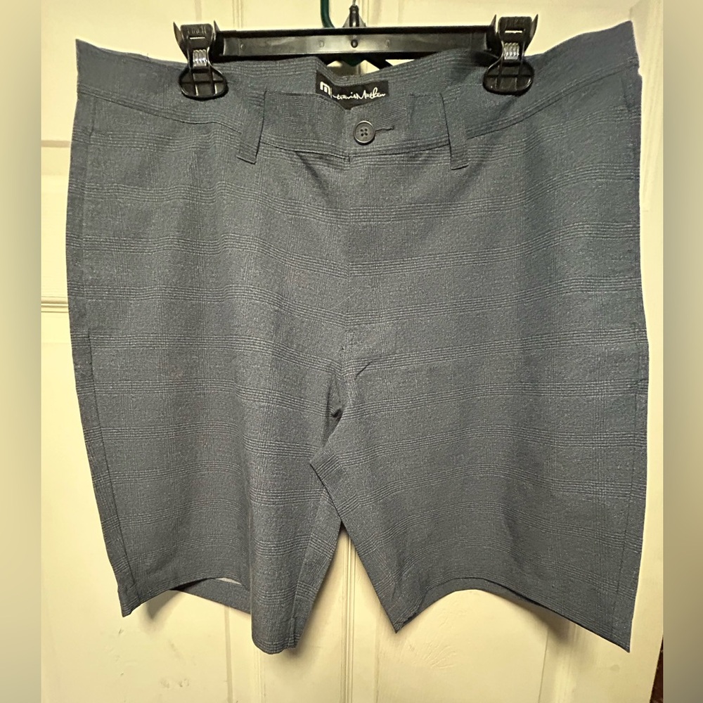 TRAVIS MATHEW BLUE NIGHTS PERFORMANCE SHORTS NEW WITH TAGS